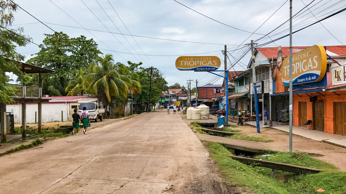 Puerto Cabezas, Nicaragua: Stadtzentrum, mit geplanter neuer Wasserversorgung aus dem Likus-Fluss